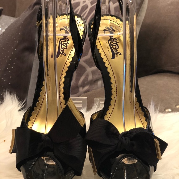 HALÉ BOB PU Upper Black & Gold Peep Toe Heels - Picture 2 of 4